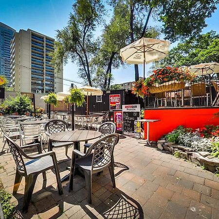 Isabella Hotel & Suites Торонто Екстериор снимка