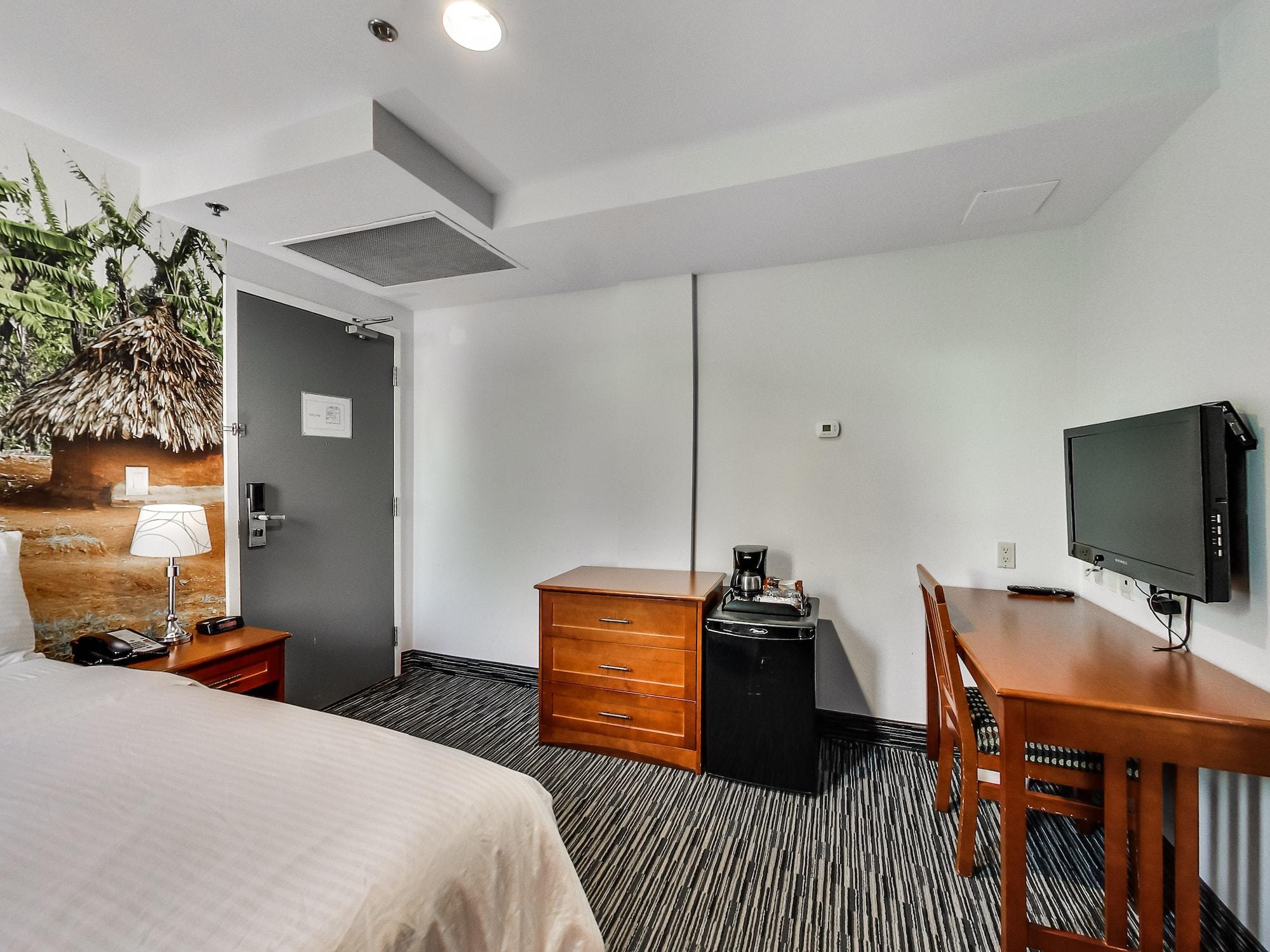 Isabella Hotel & Suites Торонто Екстериор снимка