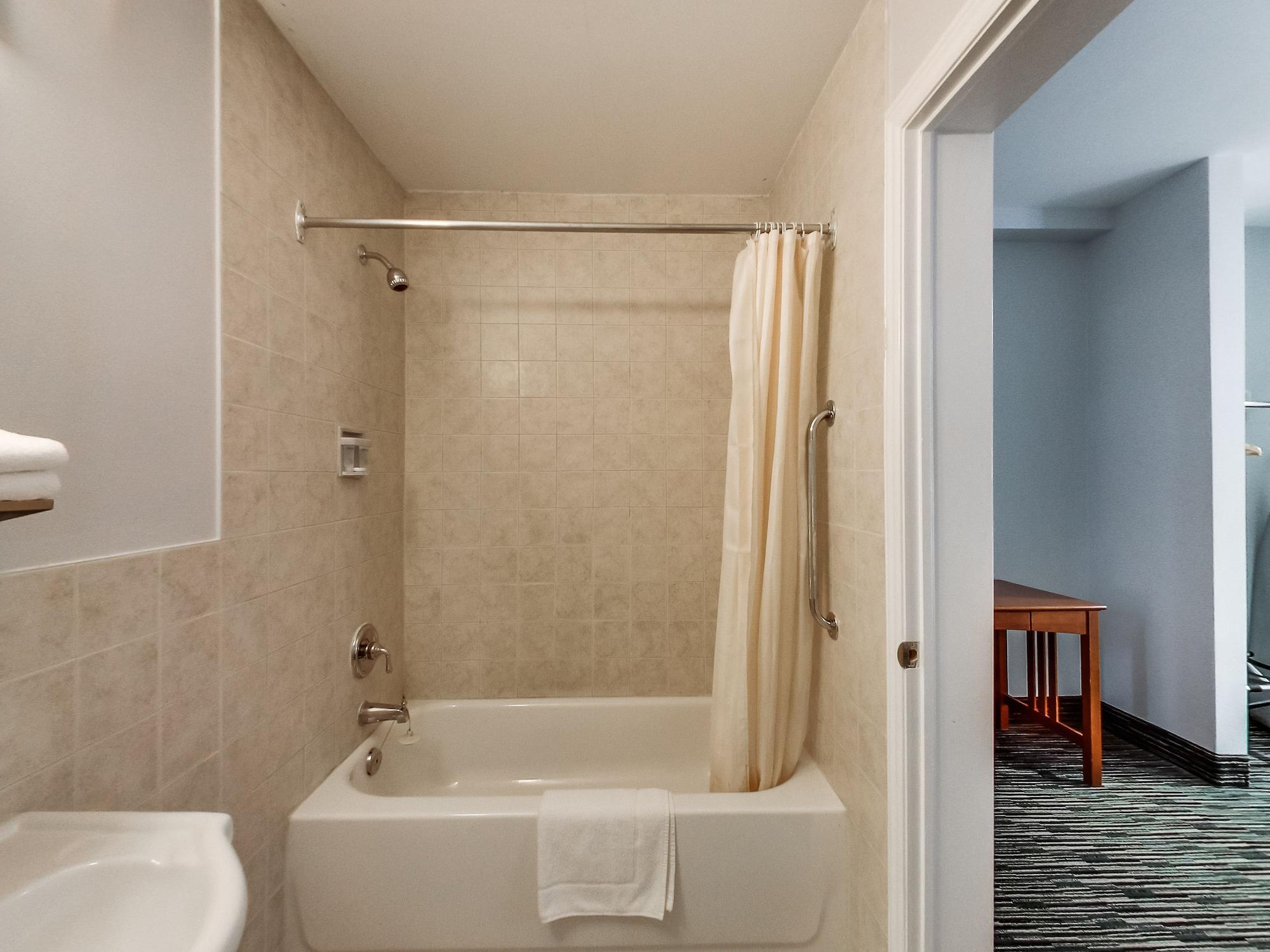 Isabella Hotel & Suites Торонто Екстериор снимка