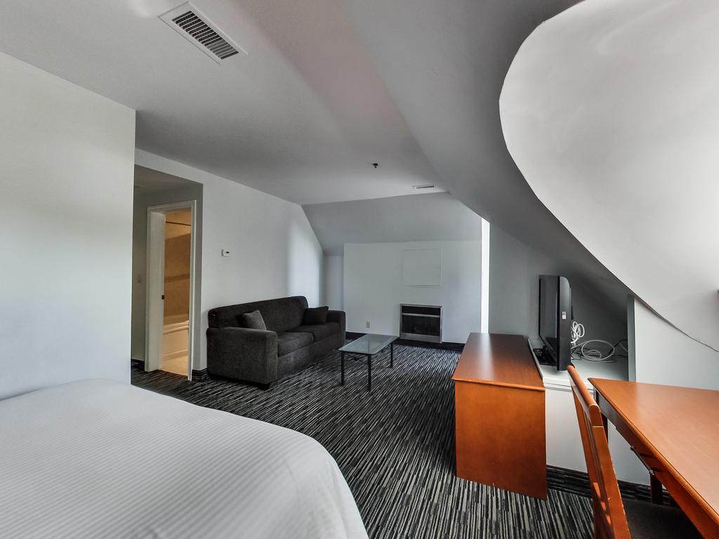 Isabella Hotel & Suites Торонто Екстериор снимка