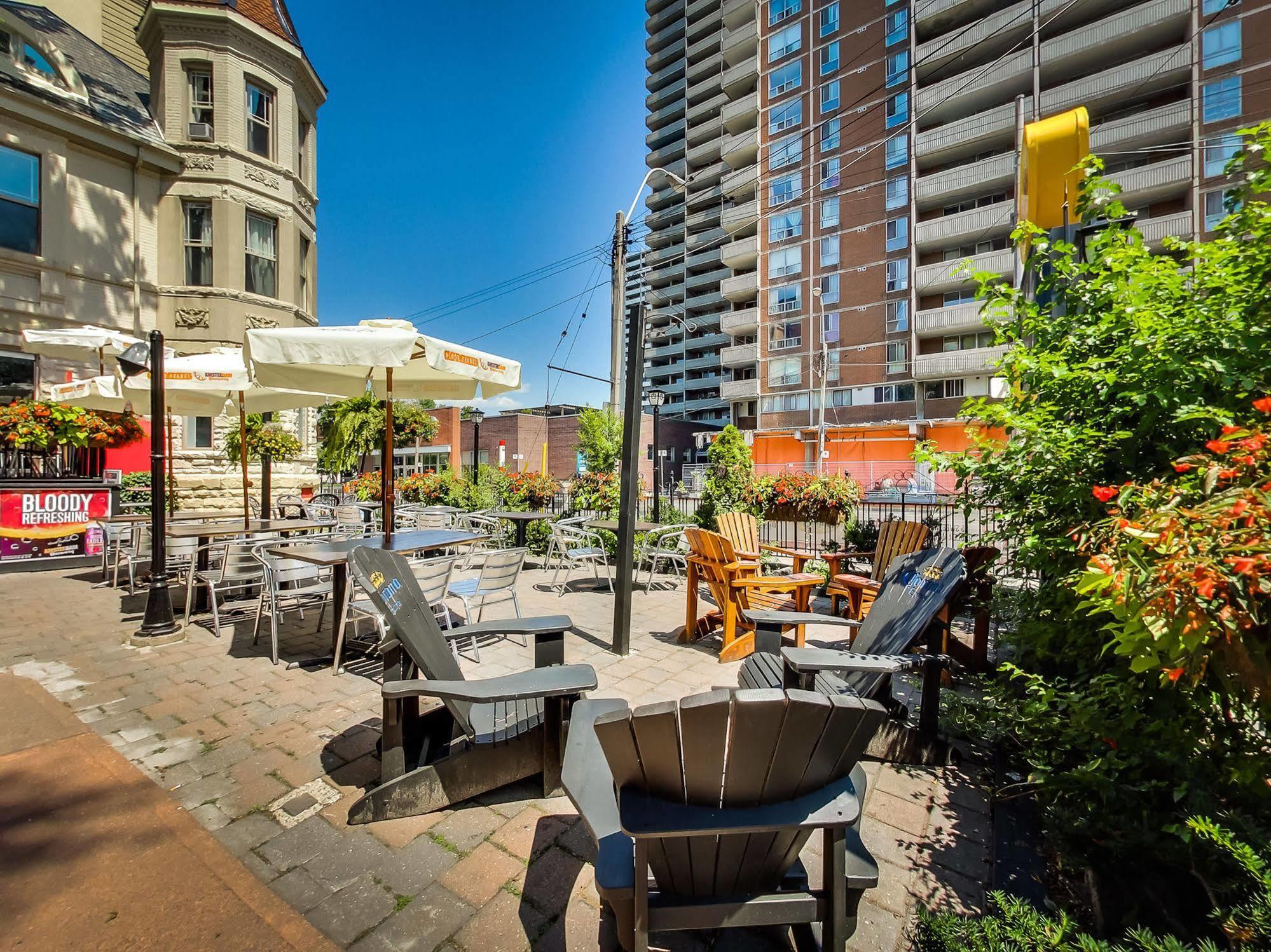 Isabella Hotel & Suites Торонто Екстериор снимка